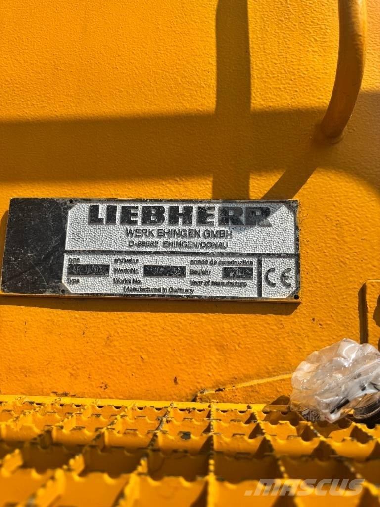 Liebherr LR 1400-2 Roomikkraanad
