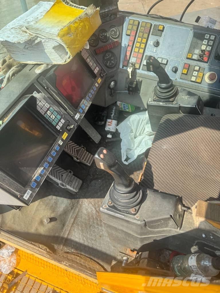 Liebherr LR 1400-2 Roomikkraanad