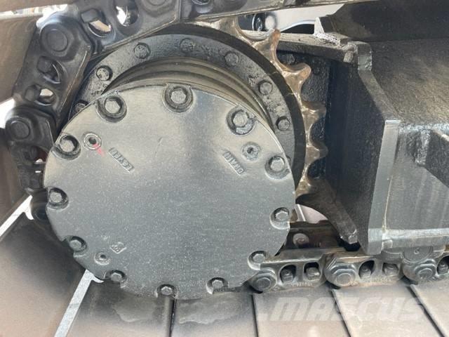 Hitachi ZX 135 UR Roomikekskavaatorid