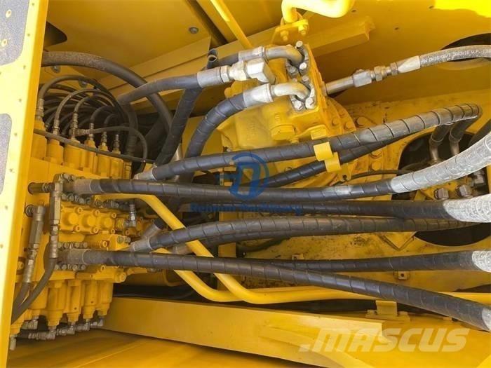 Komatsu PC 220-8 Roomikekskavaatorid