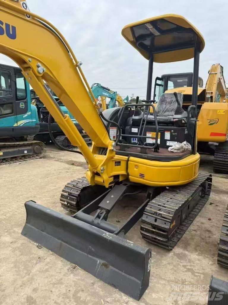 Komatsu 30 Roomikekskavaatorid