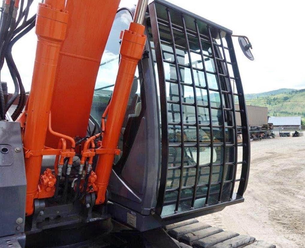 Hitachi ZX 135 US-3 Roomikekskavaatorid