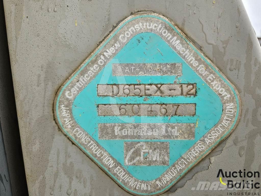 Komatsu D65EX-12 Buldooserid