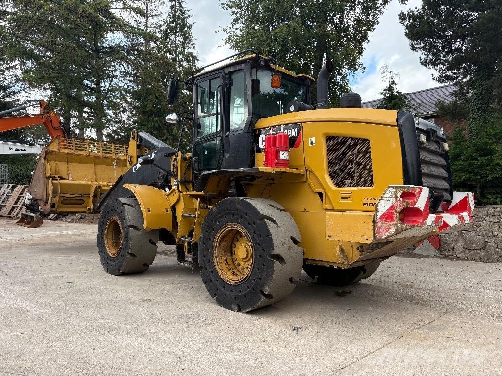 CAT 938 M Rataslaadurid