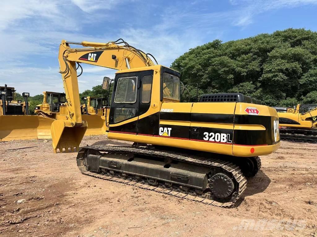 CAT 320 B Roomikekskavaatorid