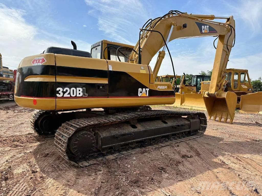 CAT 320 B Roomikekskavaatorid