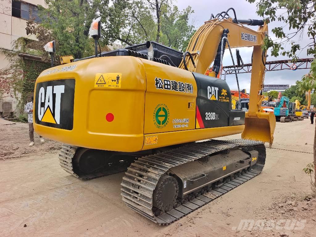 CAT 320D Roomikekskavaatorid