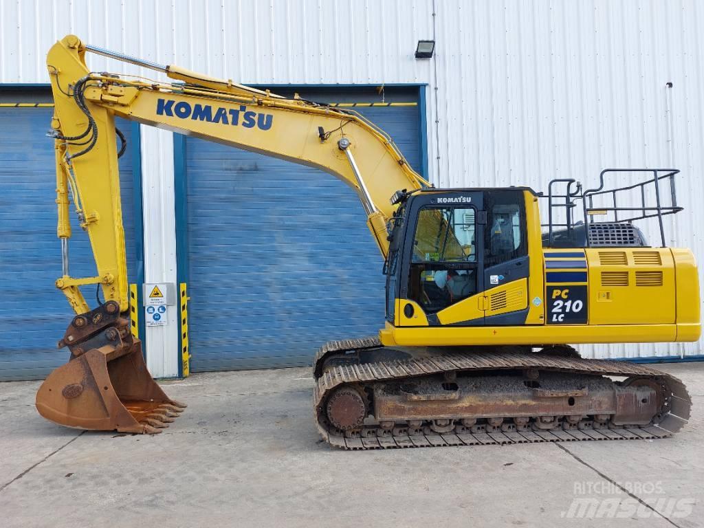 Komatsu PC210LC-10 Roomikekskavaatorid