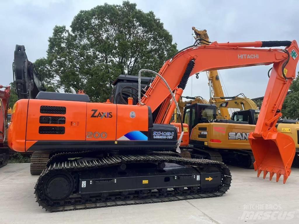 Hitachi zx200 Roomikekskavaatorid