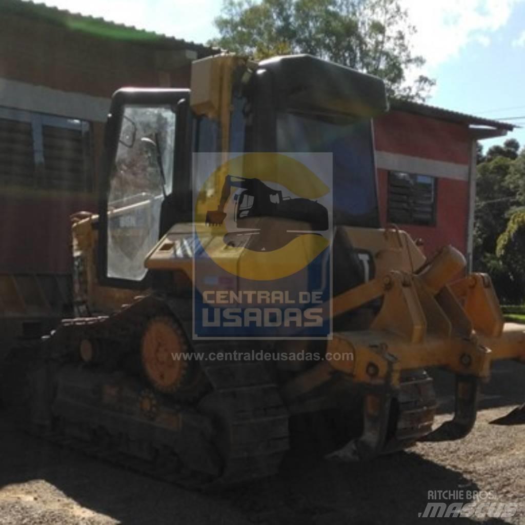 CAT D 6 N XL Buldooserid
