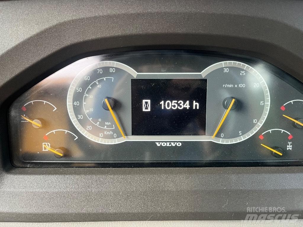 Volvo A 30 G Liigendraamiga pinnaseveokid