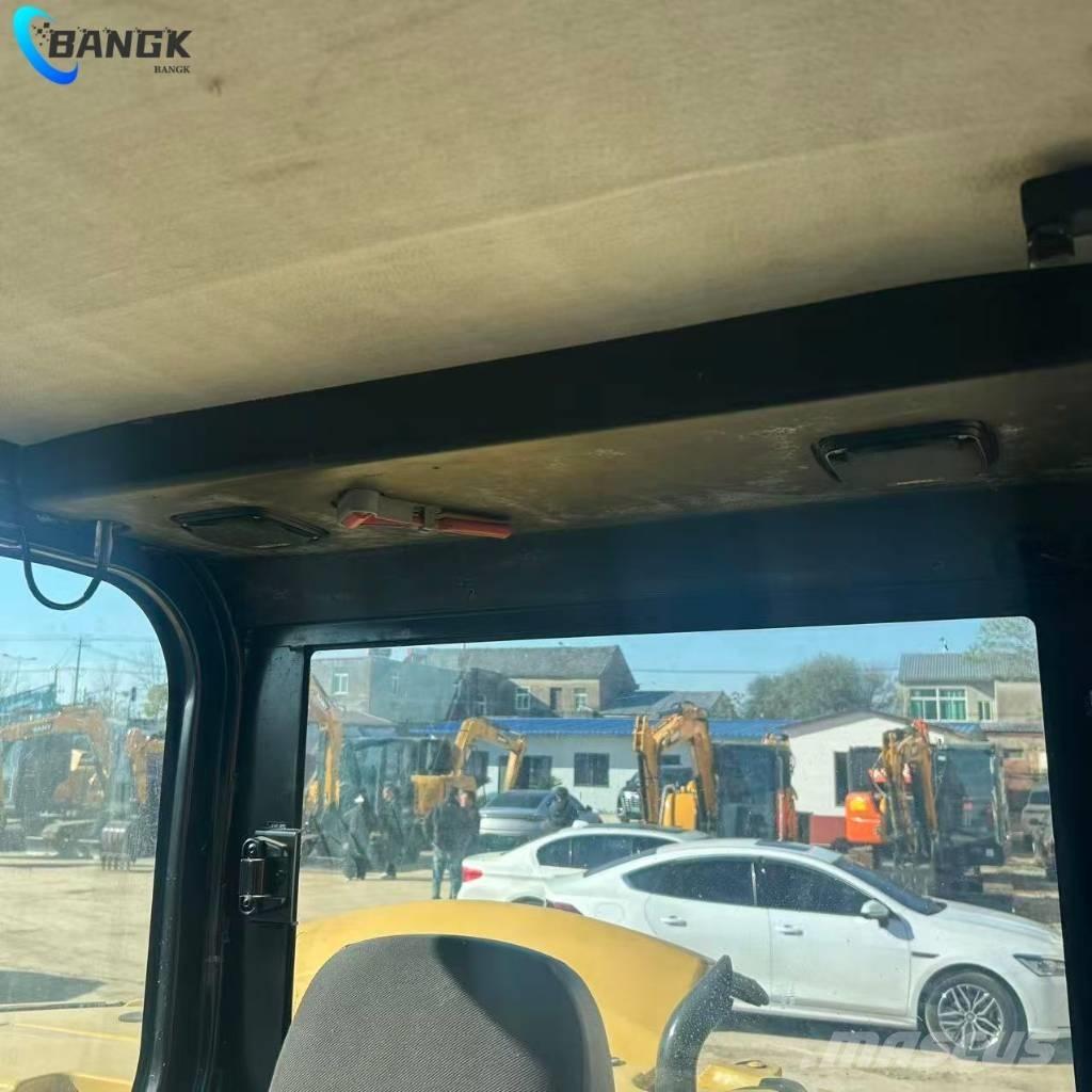 CAT 307E2 Roomikekskavaatorid