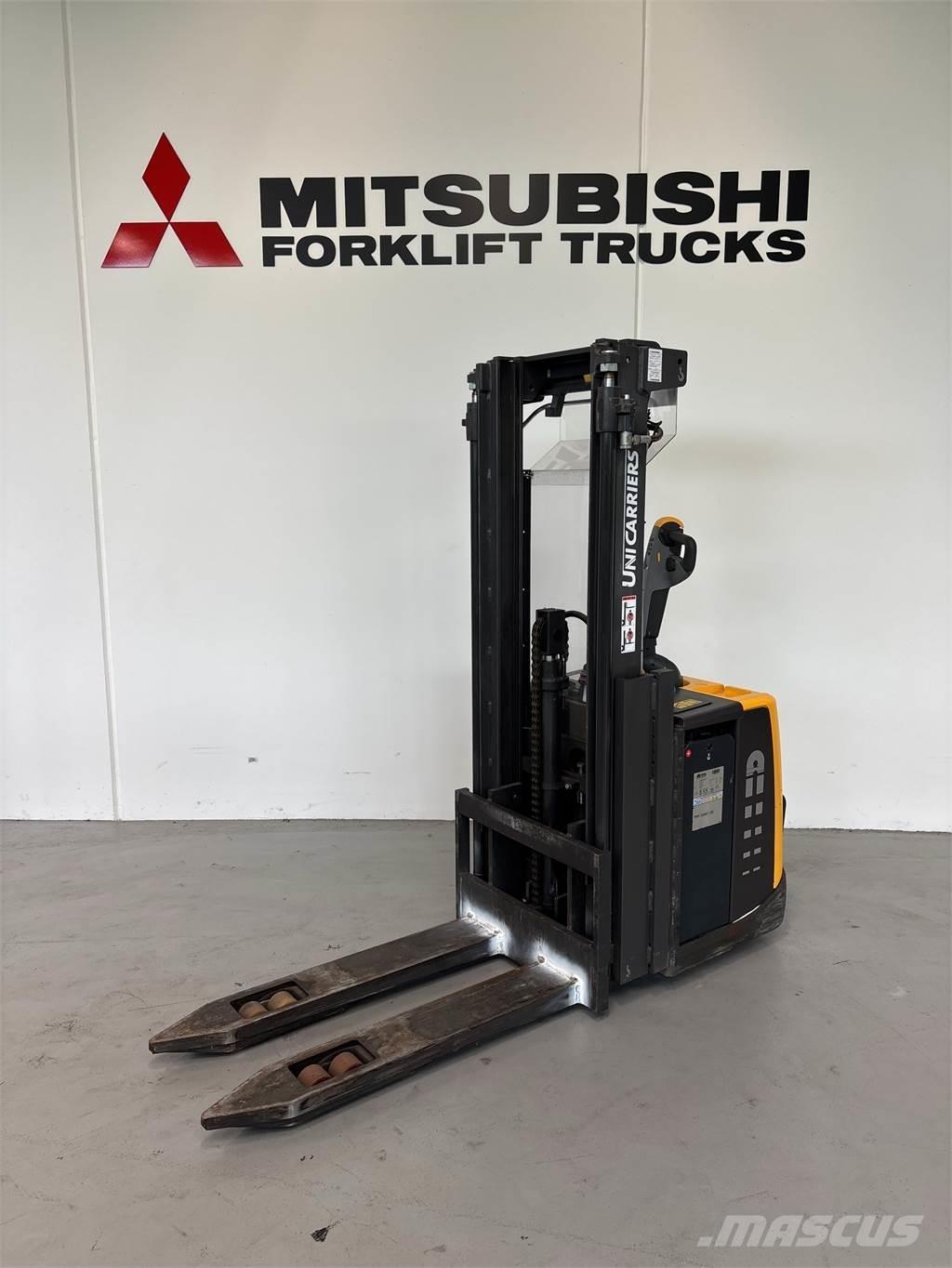 Atlet PSP160 Platvormiga virnastajad