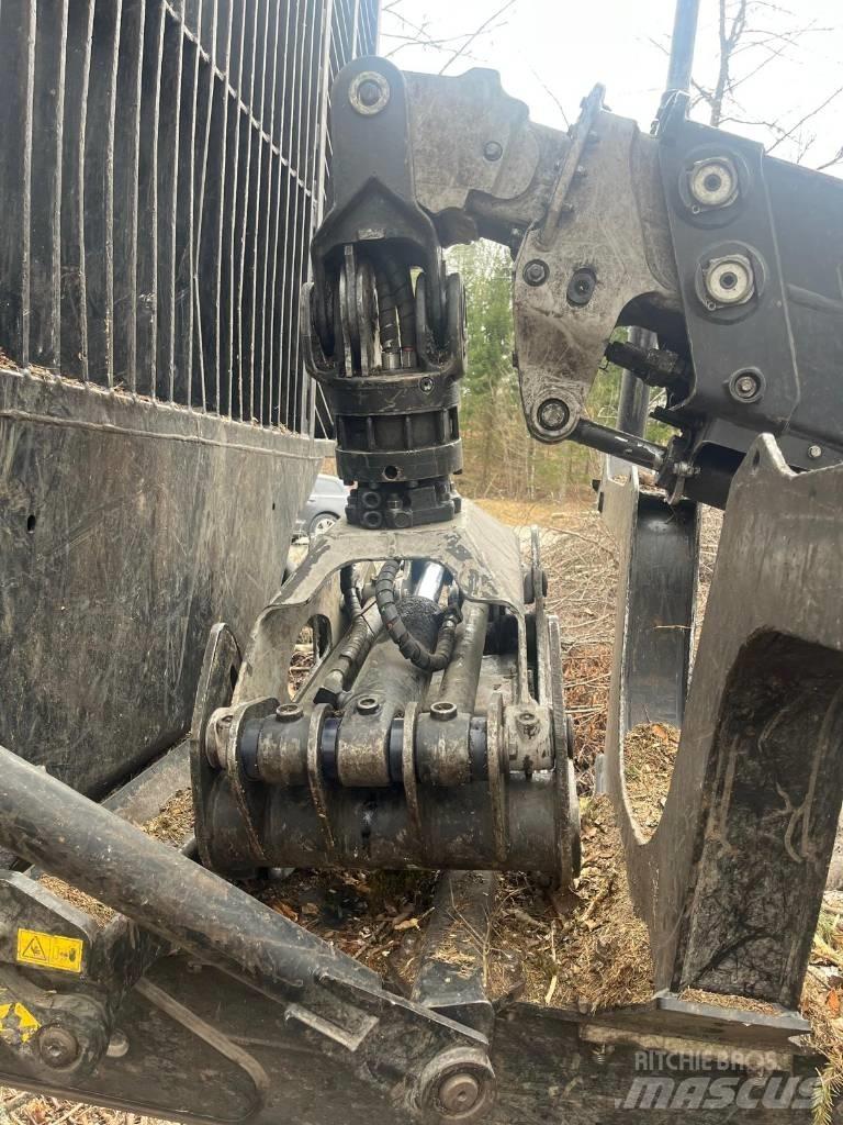 Komatsu 875 Forwarderid