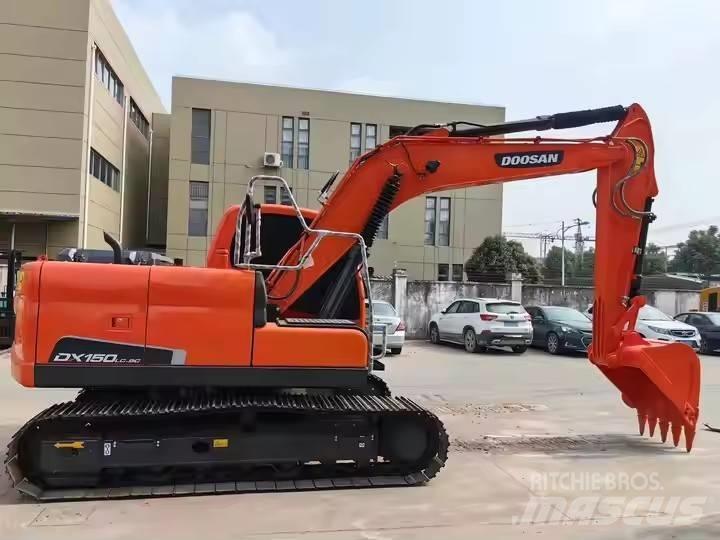 Doosan DX150 Väikeekskavaatorid 7t-12t