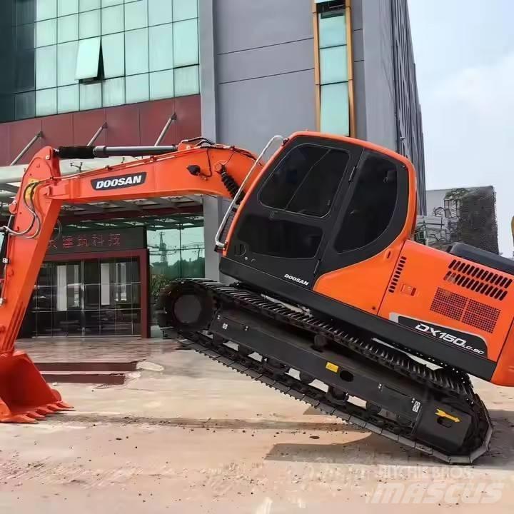 Doosan DX150 Väikeekskavaatorid 7t-12t