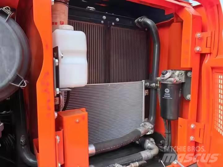 Doosan DX150 Väikeekskavaatorid 7t-12t