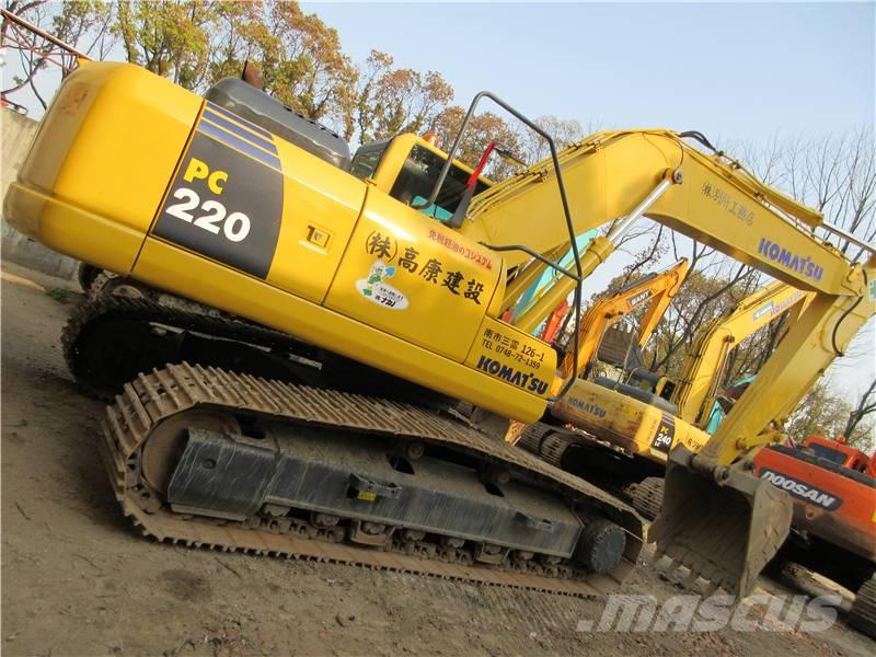 Komatsu PC 220-8 Roomikekskavaatorid