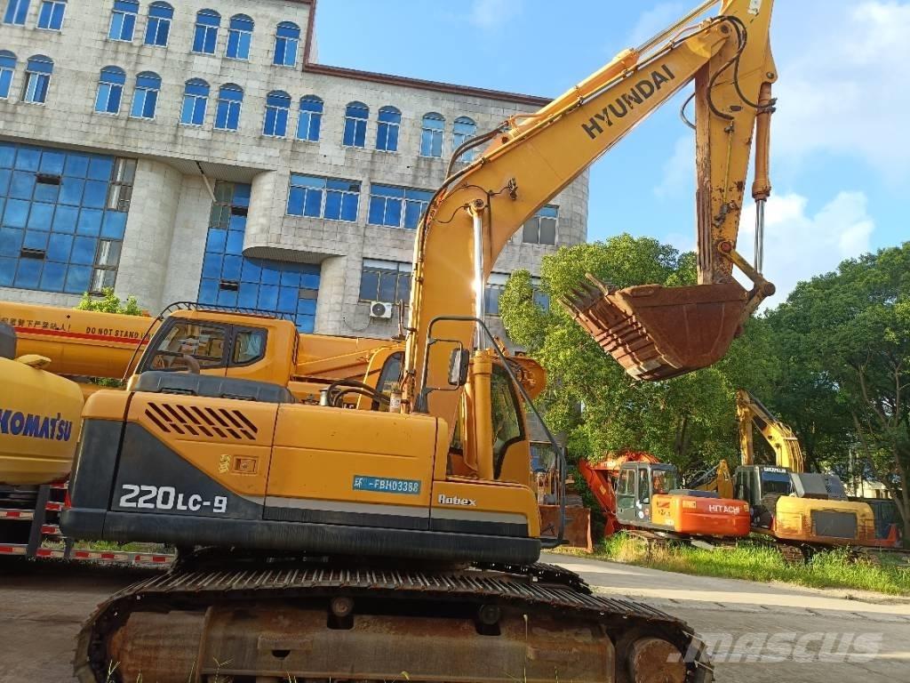 Hyundai R220LC-9 Roomikekskavaatorid