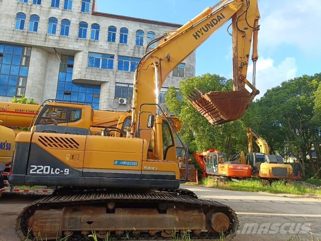 Hyundai R220LC-9 Roomikekskavaatorid