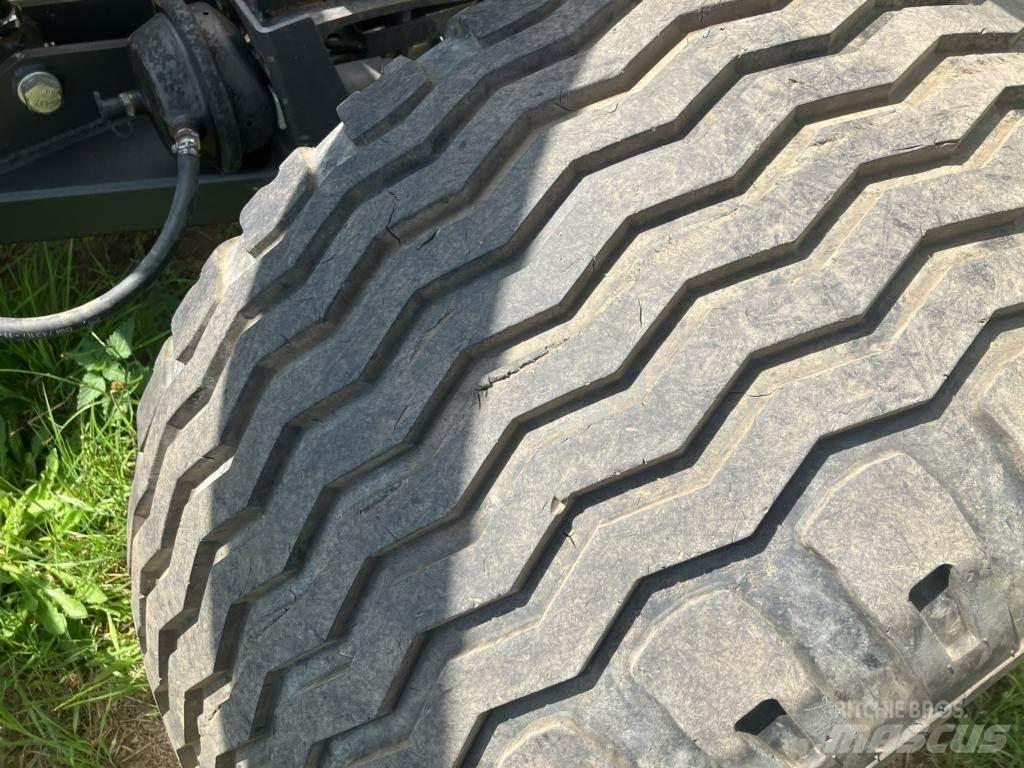 Fliegl KSE 680 Randaalid