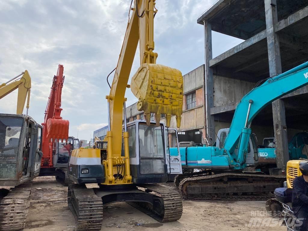 Komatsu PC 120-5 Roomikekskavaatorid