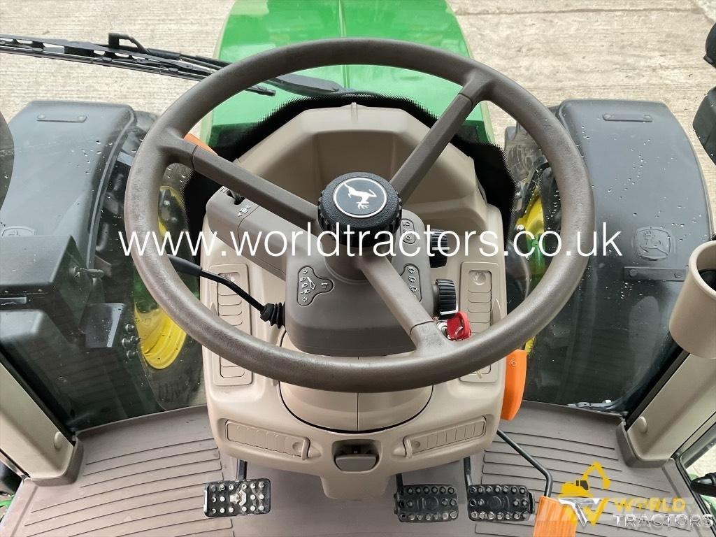 John Deere 6100 M Traktorid