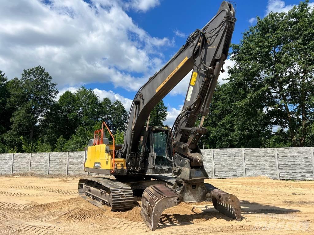 Volvo EC 220 DL Roomikekskavaatorid