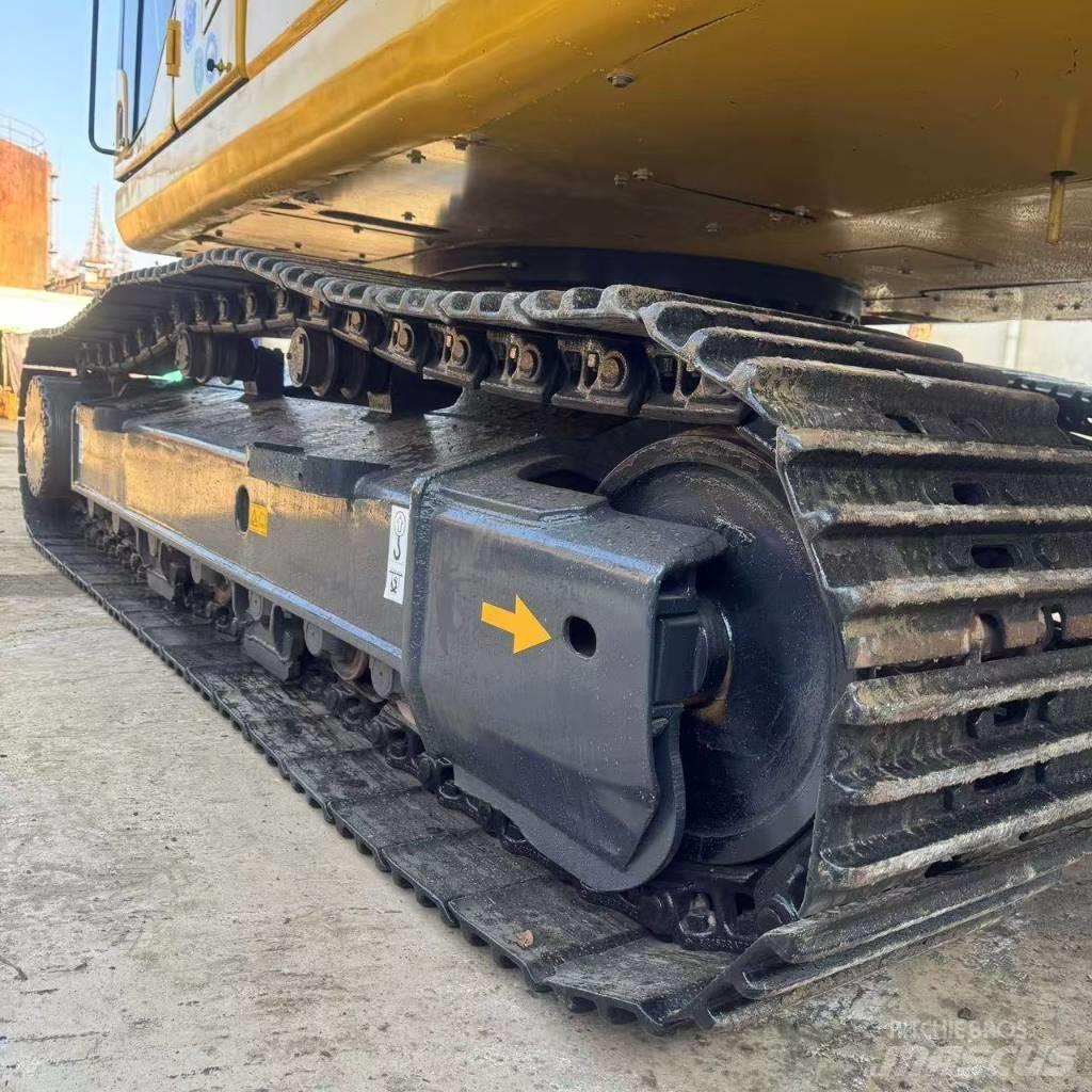 Komatsu PC 300 Roomikekskavaatorid