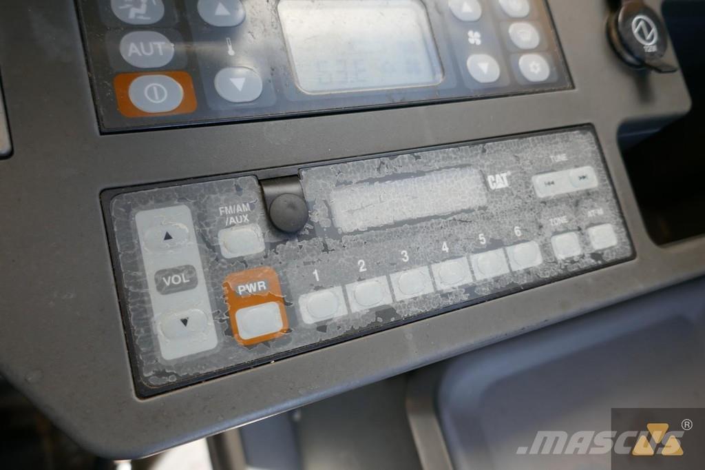 CAT 335F LCR Roomikekskavaatorid