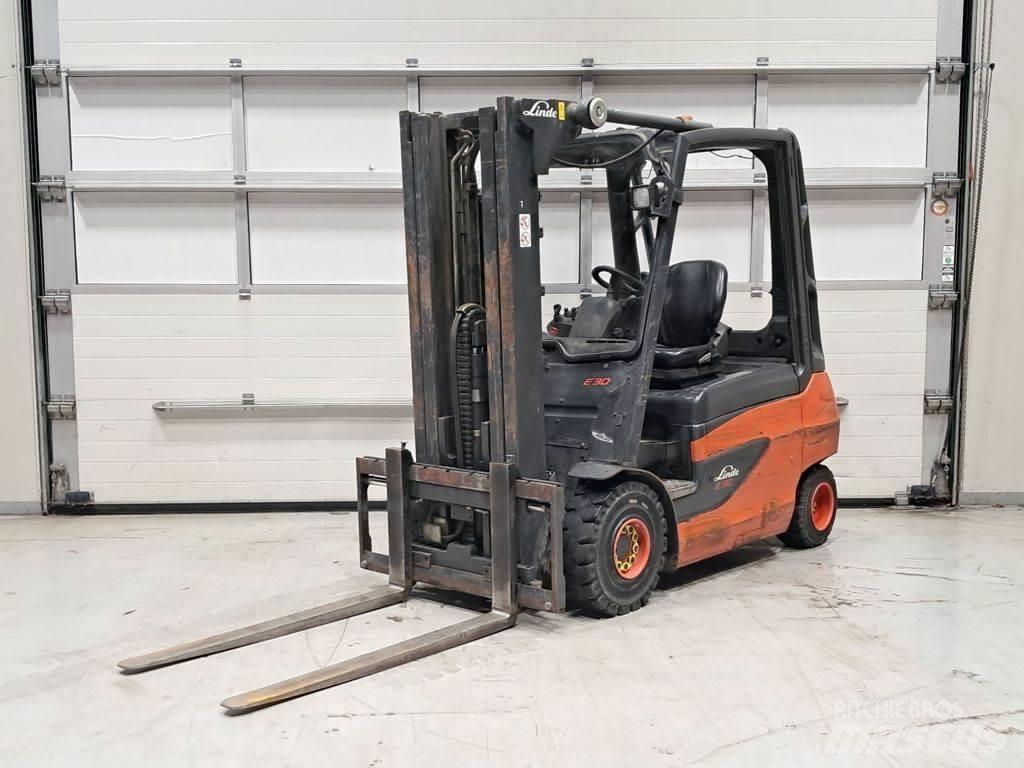 Linde E30-01 Elektritõstukid