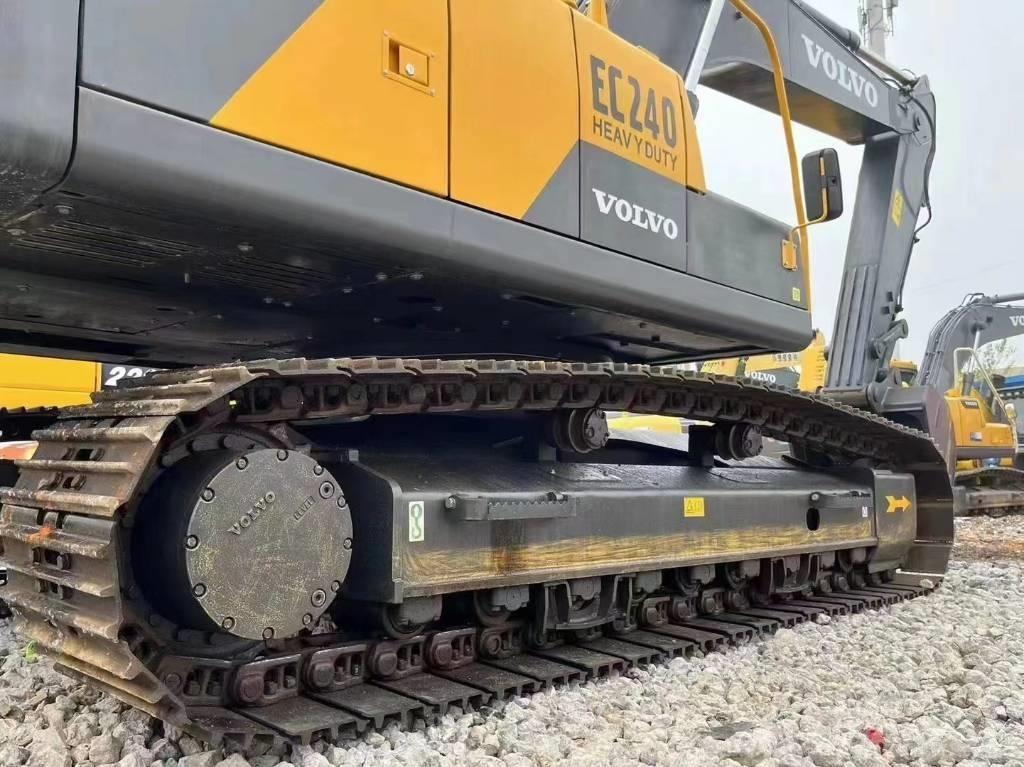 Volvo EC 240 Roomikekskavaatorid