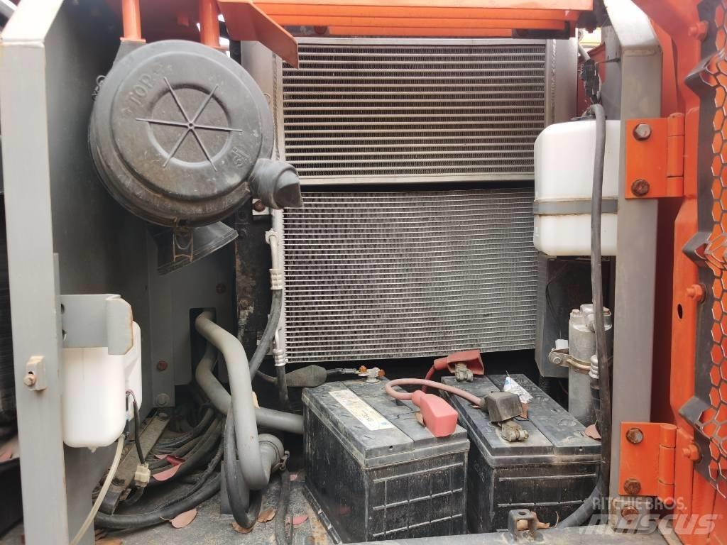 Hitachi ZX 120 Roomikekskavaatorid