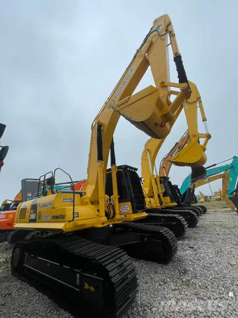Komatsu 360 Roomikekskavaatorid