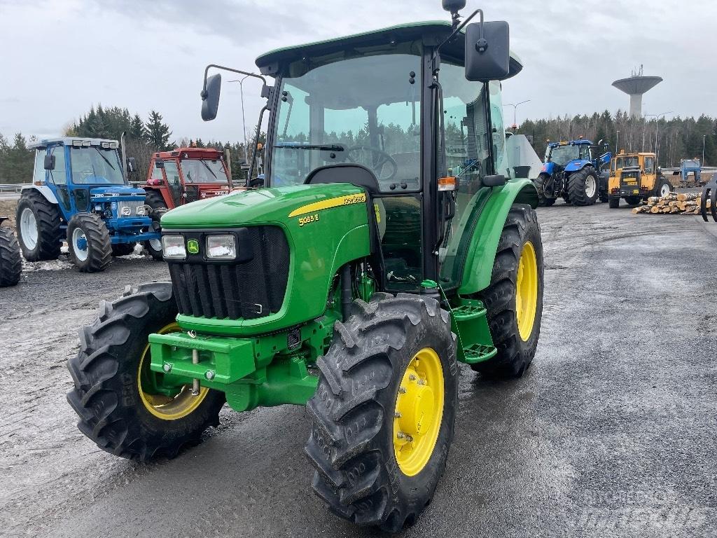 John Deere 5055 E Traktorid