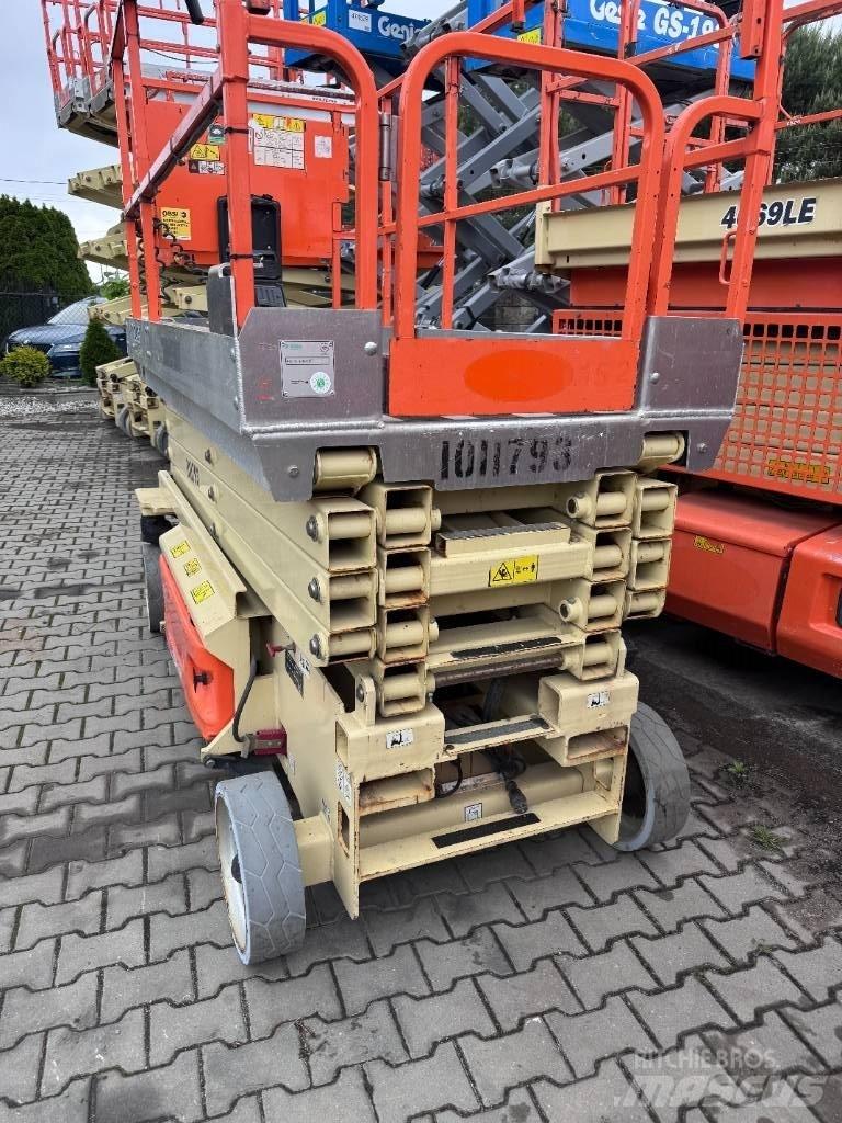 JLG 3246 ES Käärtõstukid