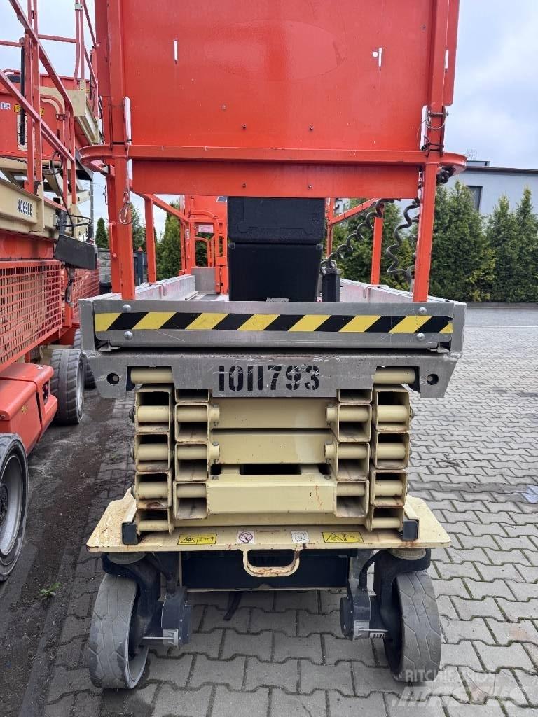 JLG 3246 ES Käärtõstukid