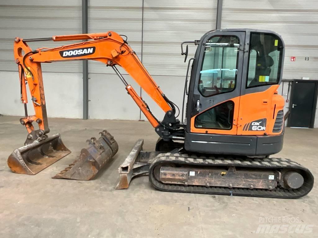 Doosan DX 60 R Miniekskavaatorid < 7 t