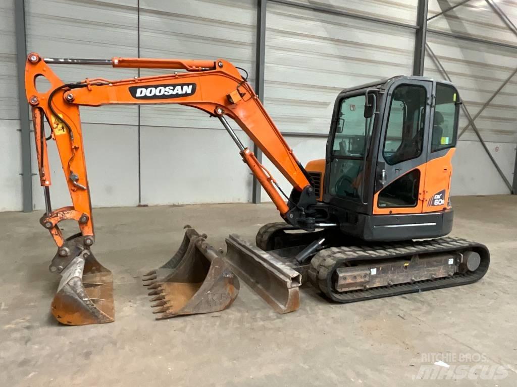 Doosan DX 60 R Miniekskavaatorid < 7 t