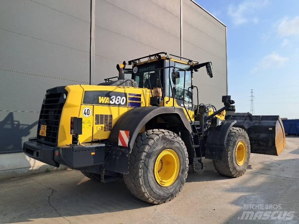 Komatsu WA380-8E0 Rataslaadurid