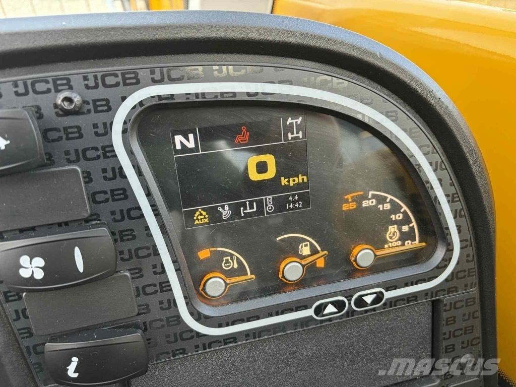 JCB 525-60 Hi-Viz Teleskooplaadurid