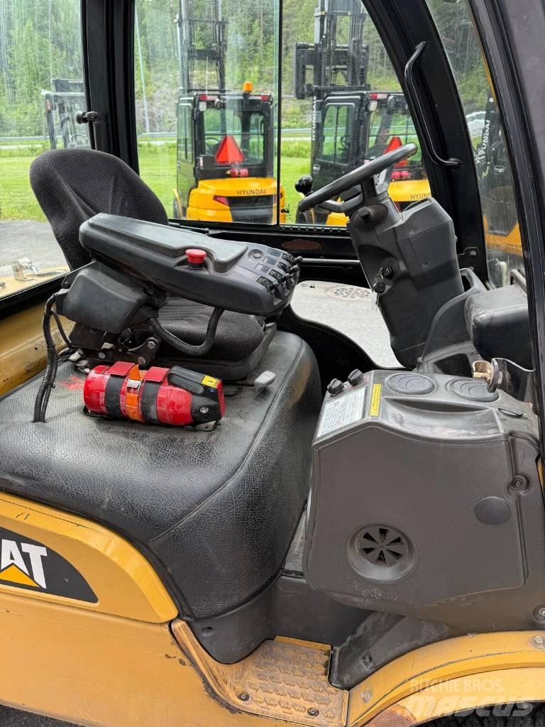 CAT GP 30 N Gaasitõstukid