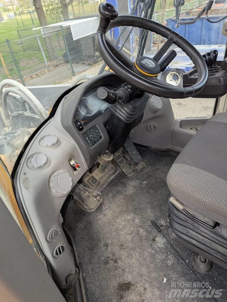 Volvo L 220 H Rataslaadurid