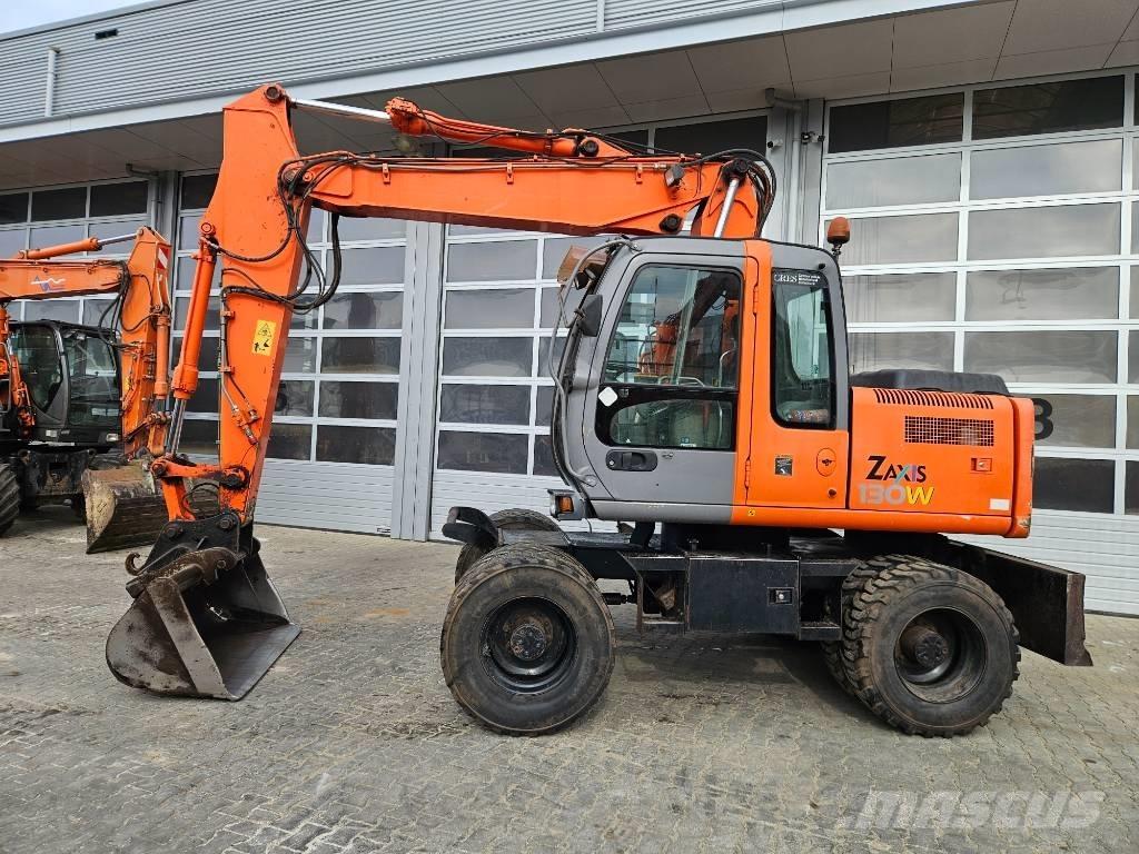 Hitachi ZX130W Ratasekskavaatorid