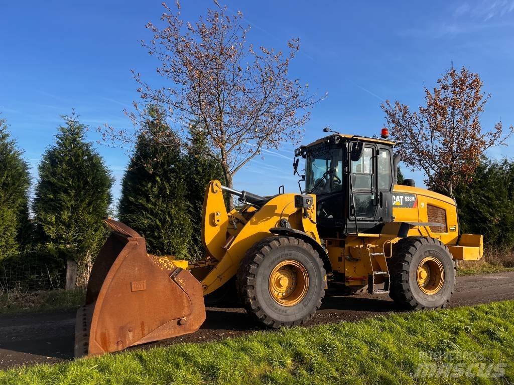 CAT 938M Rataslaadurid