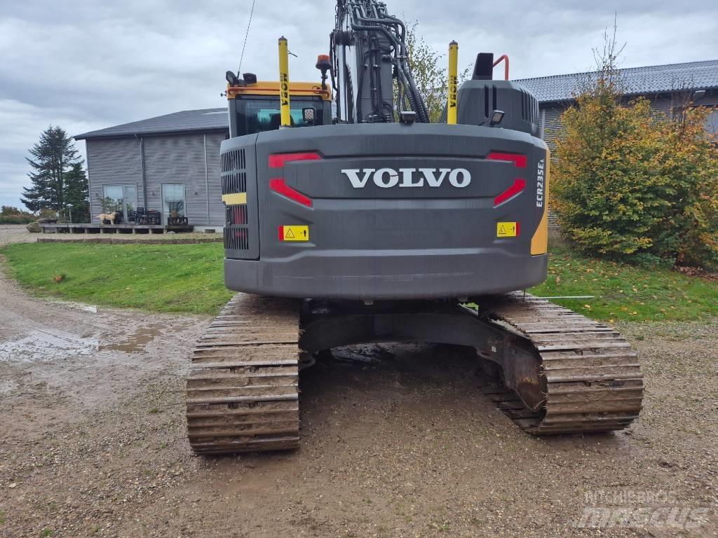 Volvo ECR235EL Roomikekskavaatorid
