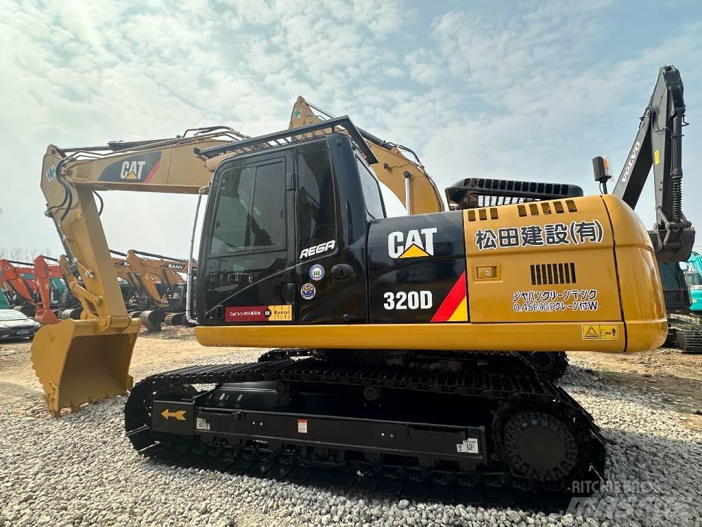 CAT 320 D Roomikekskavaatorid