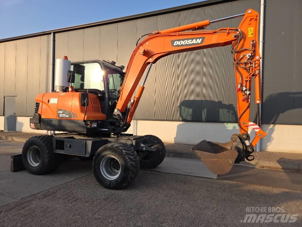 Doosan DX 55 W Ratasekskavaatorid