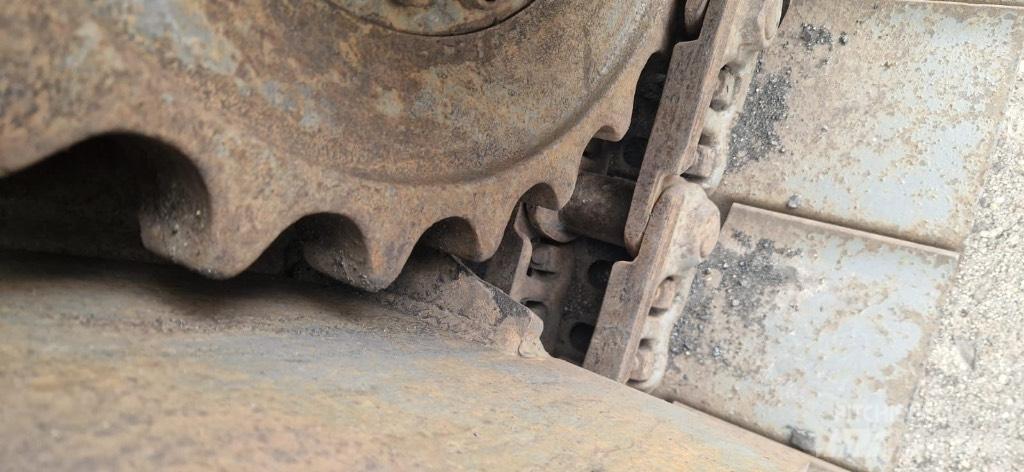 Sandvik QA 450 Iseliikuvad sõelad