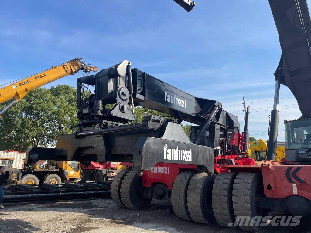 Fantuzzi CS 45 KM Konteineritõstukid